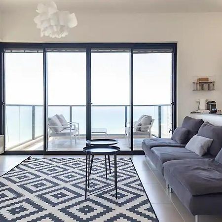 Oַ&O Group- Luxury Apt Tower Best Sea View บัตยัม ภายนอก รูปภาพ