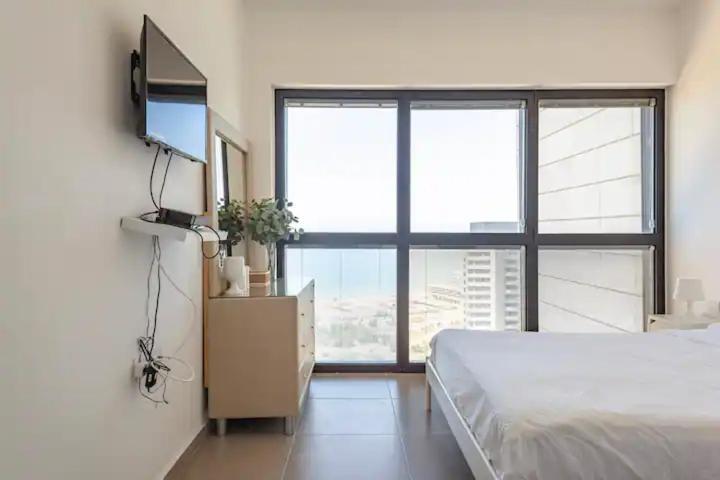 Oַ&O Group- Luxury Apt Tower Best Sea View บัตยัม ภายนอก รูปภาพ