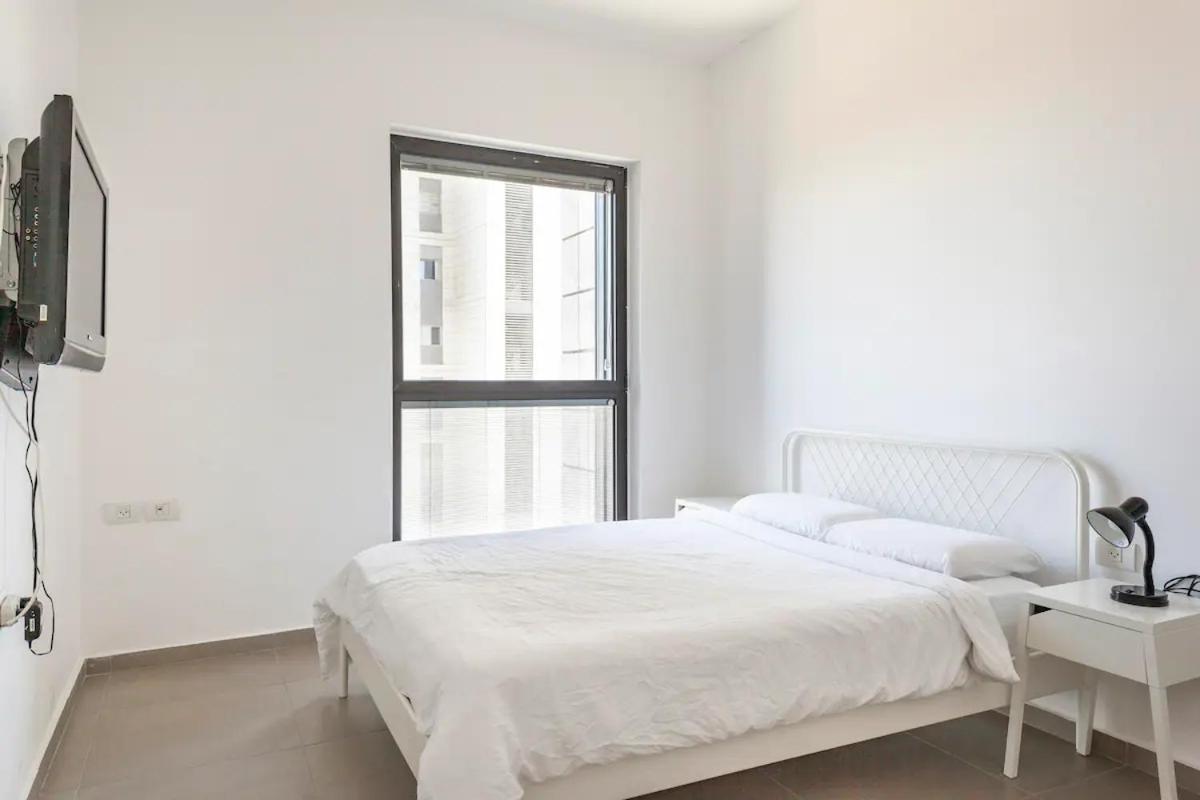 Oַ&O Group- Luxury Apt Tower Best Sea View บัตยัม ภายนอก รูปภาพ