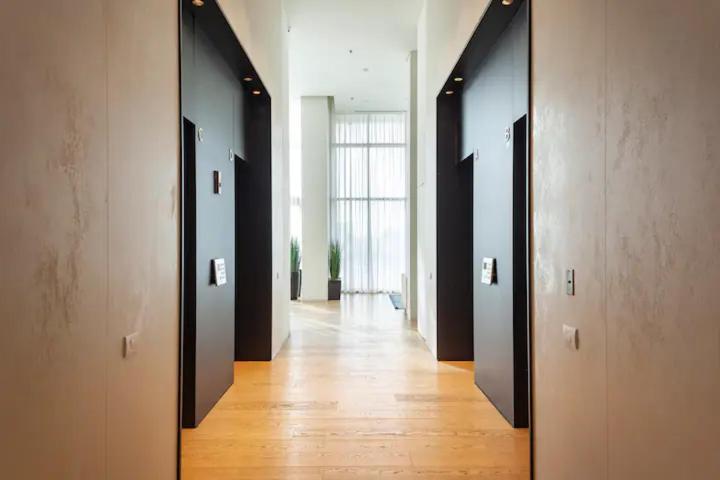 Oַ&O Group- Luxury Apt Tower Best Sea View บัตยัม ภายนอก รูปภาพ