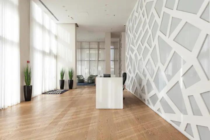Oַ&O Group- Luxury Apt Tower Best Sea View บัตยัม ภายนอก รูปภาพ