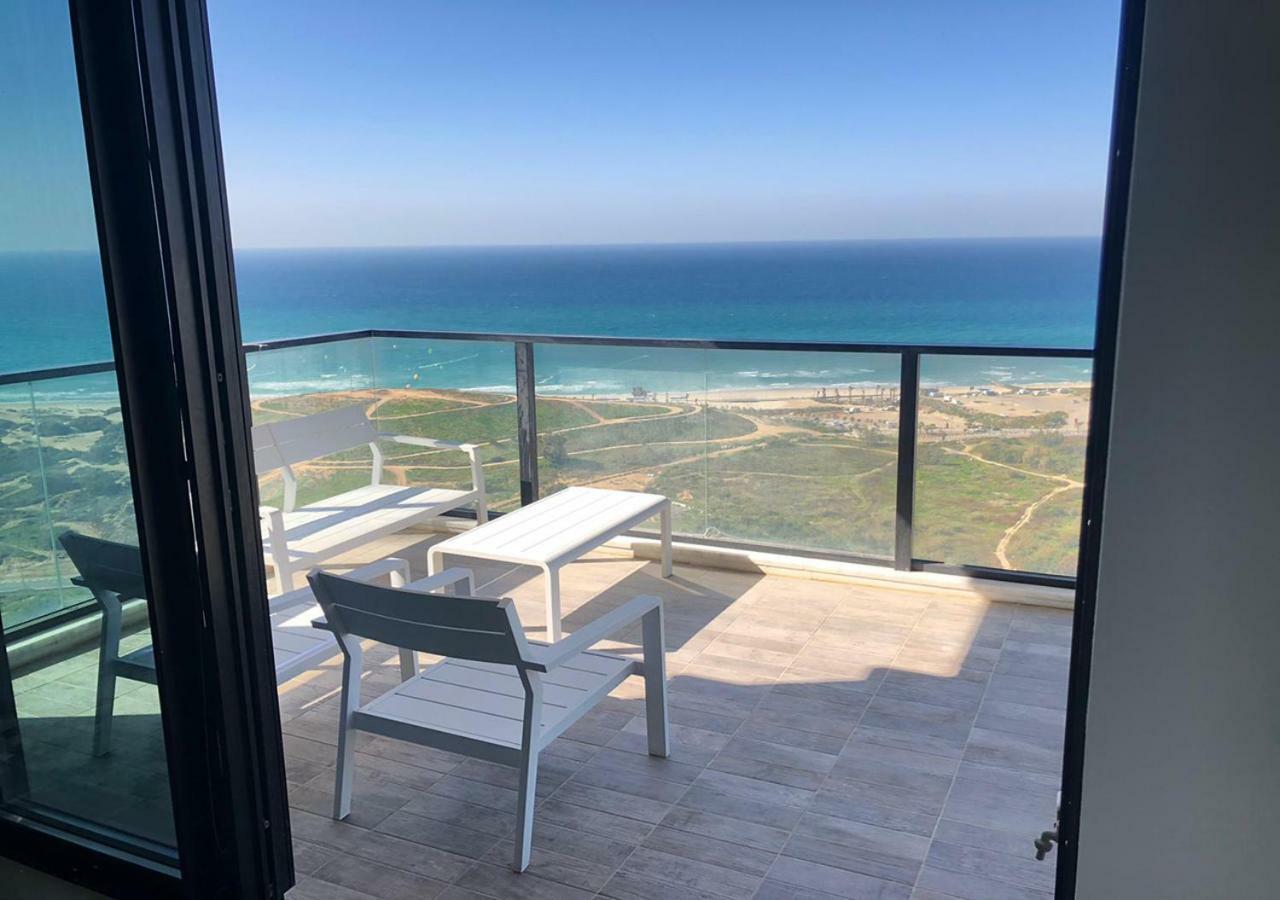Oַ&O Group- Luxury Apt Tower Best Sea View บัตยัม ภายนอก รูปภาพ