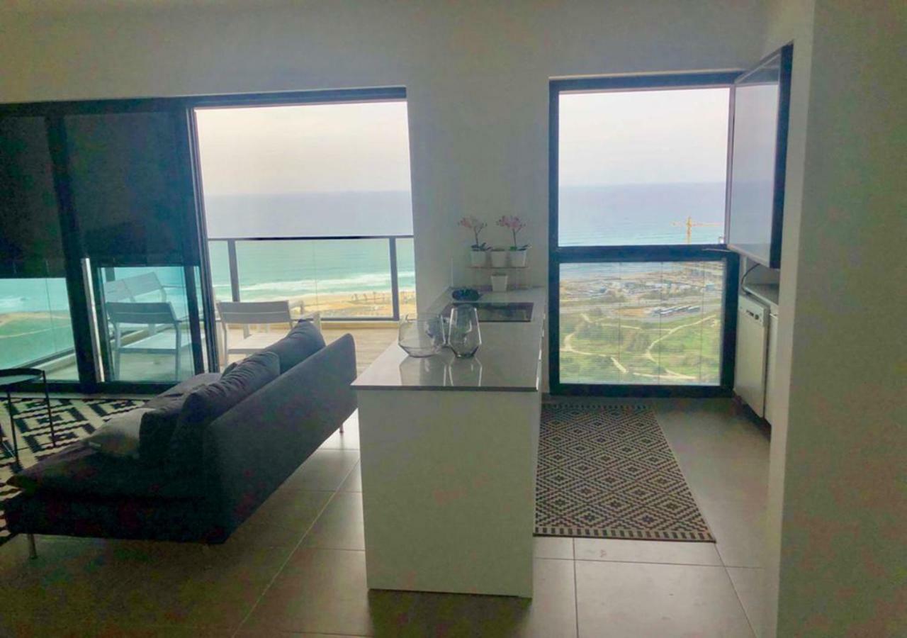 Oַ&O Group- Luxury Apt Tower Best Sea View บัตยัม ภายนอก รูปภาพ